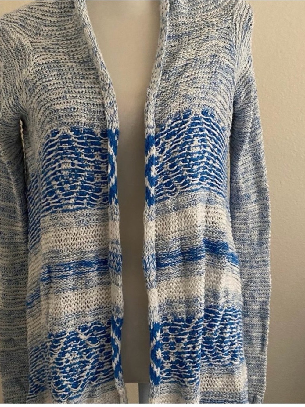 Hollister Blue and White Open-Front Knit Cardigan